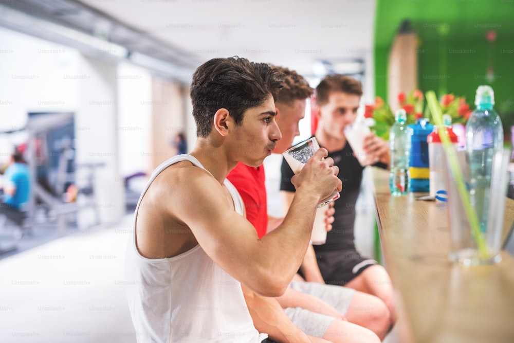 Eating protein with meals